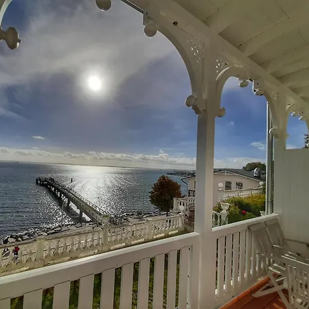 Fuerstenhof - Panorama103 *